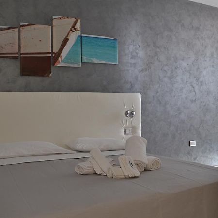 B&B Il Molo Torre Lapillo Esterno foto