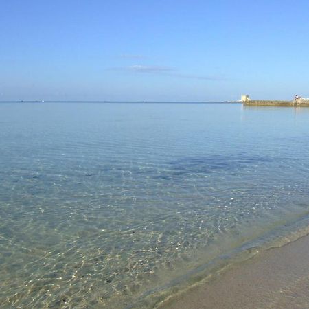 B&B Il Molo Torre Lapillo Esterno foto